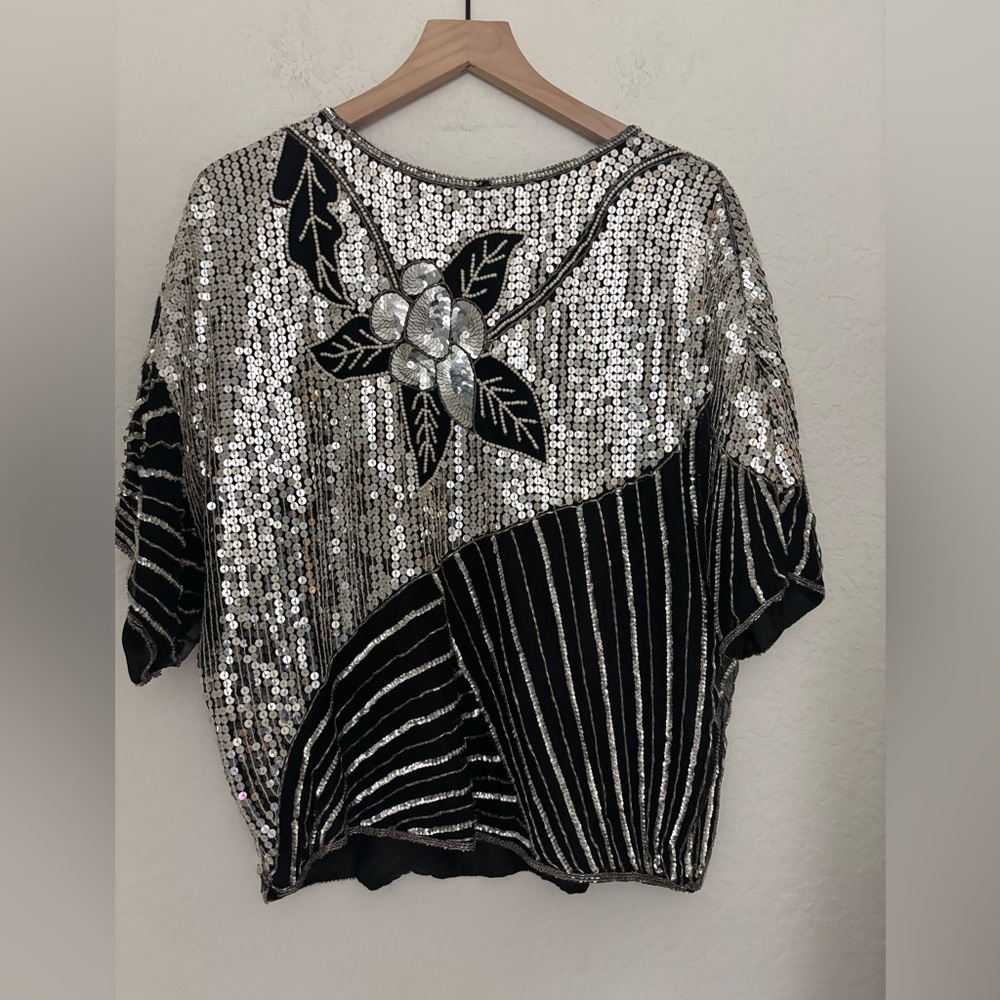 Jainsons International Vintage Sequin Embellished Black& Silver top size small